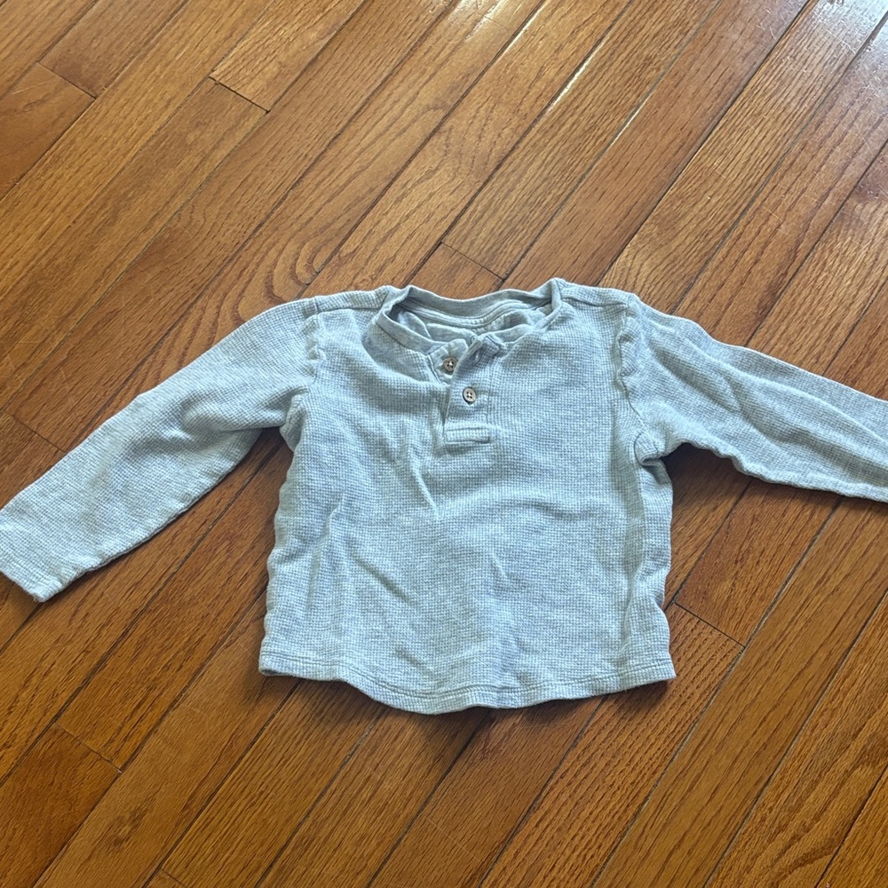 The Honest Company Gray Kids Short Sleeve Tee